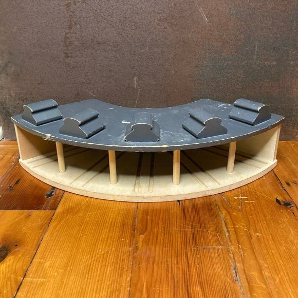 2001 Thomas The Train Wooden Railway Tidmouth Station Roundhouse Engine Shed - Picture 2 of 5